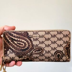 MICHAEL KORS Khaki/tan zippy wallet Paisley print, pre loved item sold as is